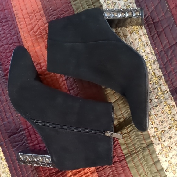 LE CHATEAU* studded heel side zip suede rounded pointed toe ankle boots sz 38 - Picture 6 of 15